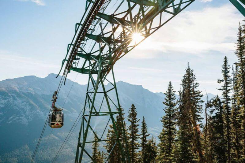 Majestic Rockies Banff to Jasper: Views, Peaks, Adventures