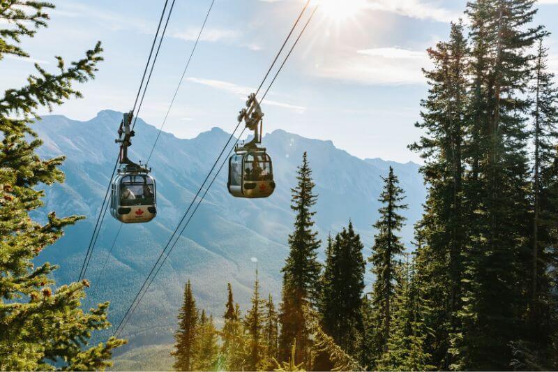 Majestic Rockies Banff to Jasper: Views, Peaks, Adventures