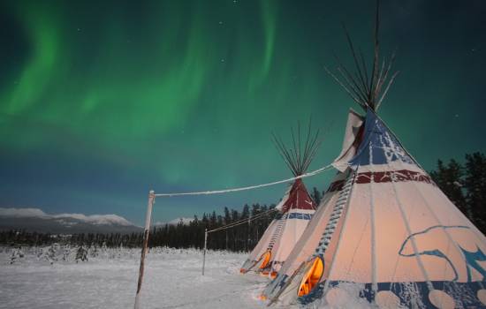 Best Value Aurora Viewing - Snowshoeing & Ice fishing, Wildlife & Hot Springs - Winter - Whitehorse, YT