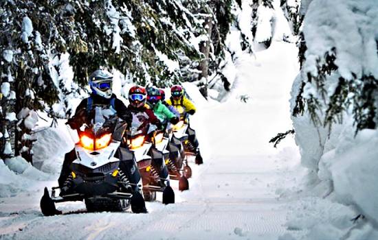 Whistler - Fresh Tracks Snowmobile Tour