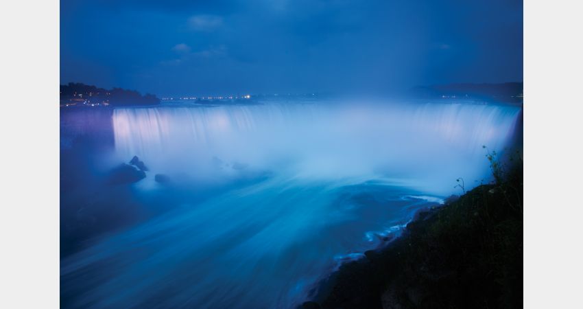 Niagara Falls – Skylon Tower Ride to the Top