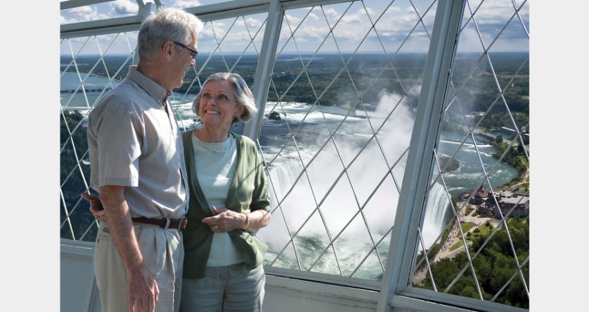 Niagara Falls - Skylon Tower - Ride to the Top with Lunch at the Revolving Room