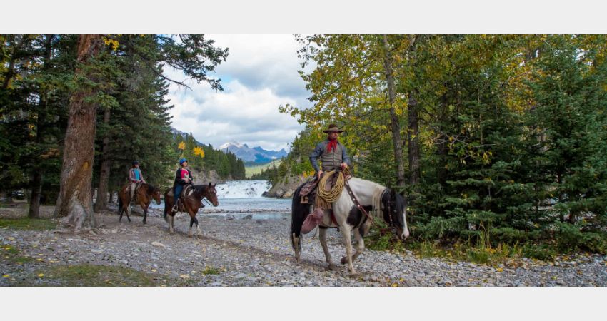 Banff - Spray River Ride
