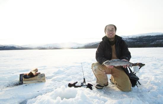 Arctic Day: Kluane Snowshoe & Ice fishing Tour | Full Day