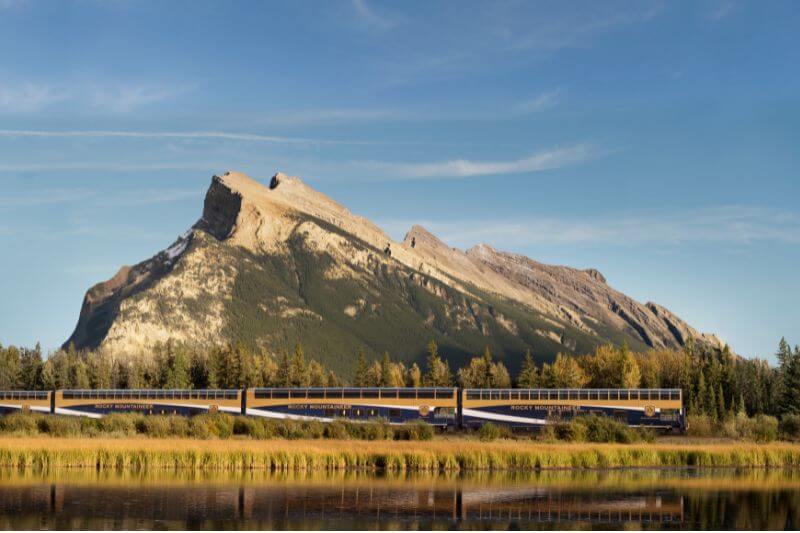 Rocky Mountaineer - First Passage to the West 