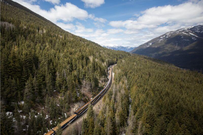 Rocky Mountaineer - First Passage to the West 