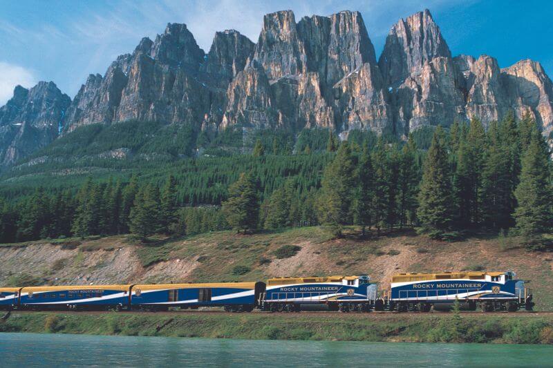 Rocky Mountaineer - First Passage to the West 