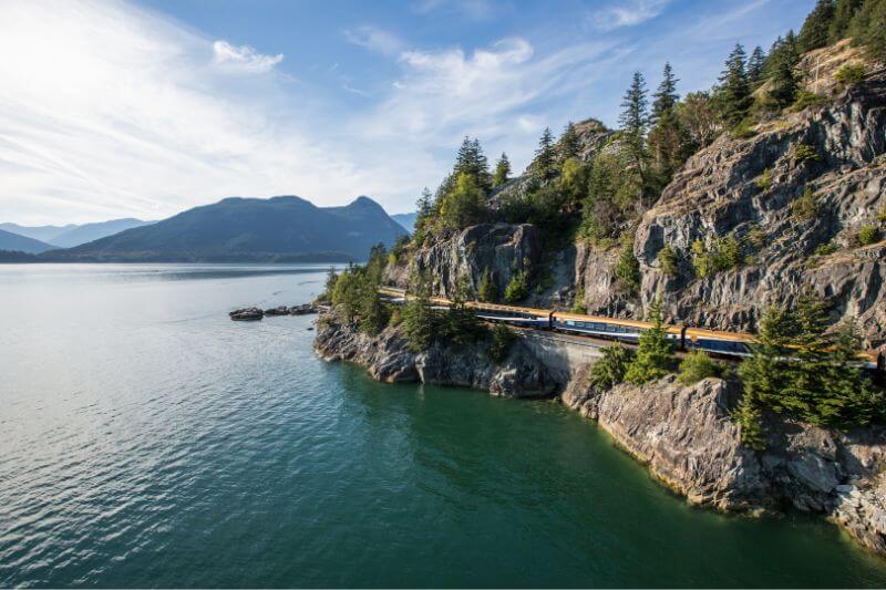 Rocky Mountaineer - Rainforest to Gold Rush Tour