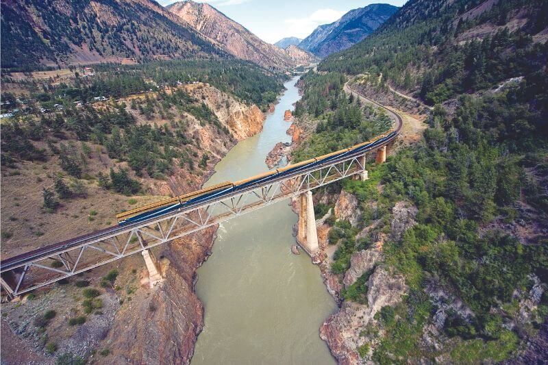 Rocky Mountaineer - Rainforest to Gold Rush Tour