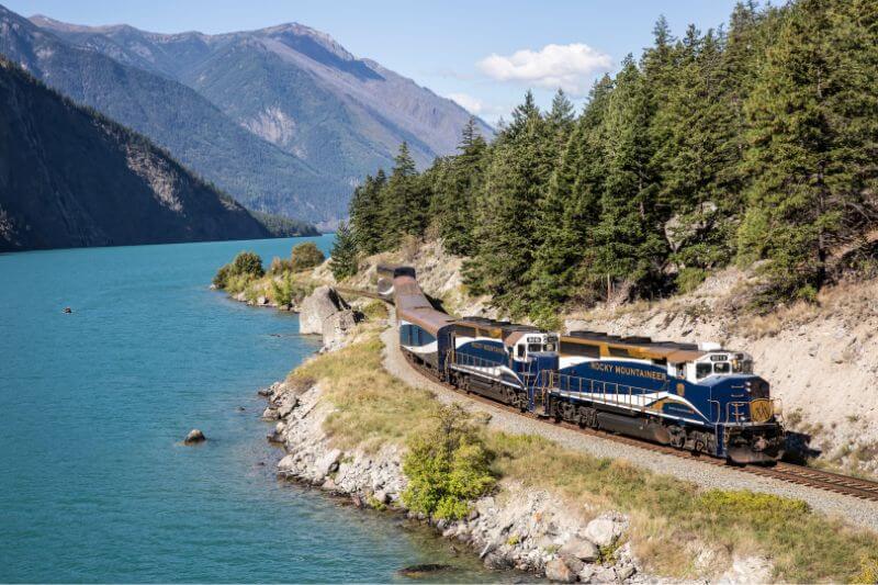 Rocky Mountaineer - Rainforest to Gold Rush Tour