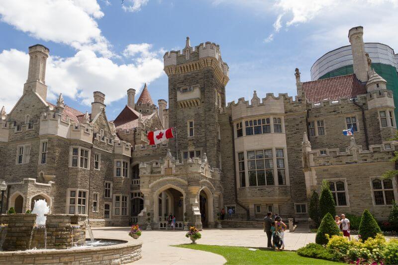 Discover Unmatched Luxury in Toronto & Niagara Falls