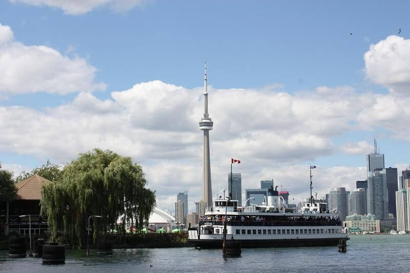 Discover Unmatched Luxury in Toronto & Niagara Falls