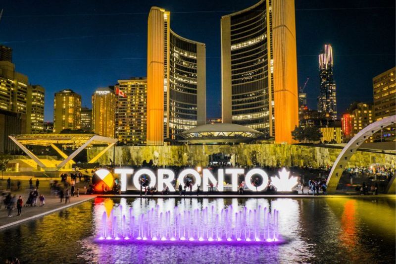 Discover Unmatched Luxury in Toronto & Niagara Falls