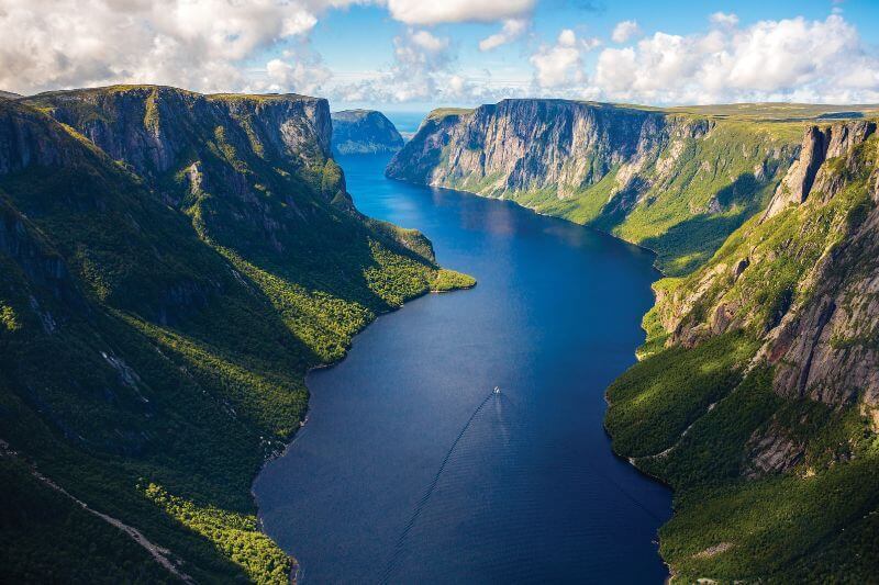 Newfoundland & Labrador Escorted Tour: History & Natural Wonders