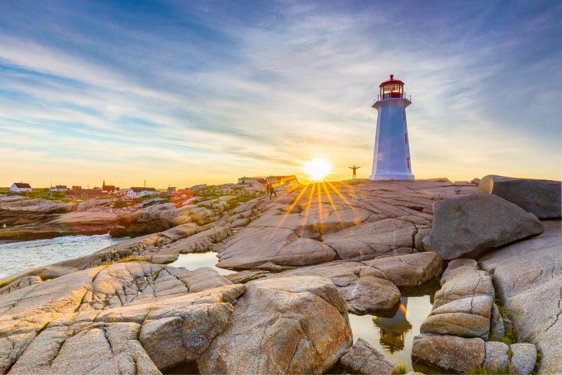 Enchanting Islands Tour: Lighthouses to Lobsters