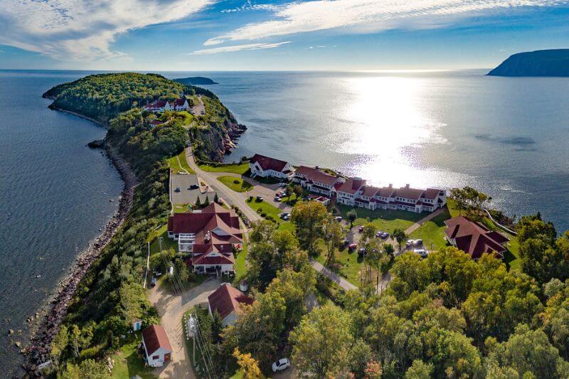 Cape Breton Luxury Golf Tours: Coastal Splendor Meets Golfing Excellence