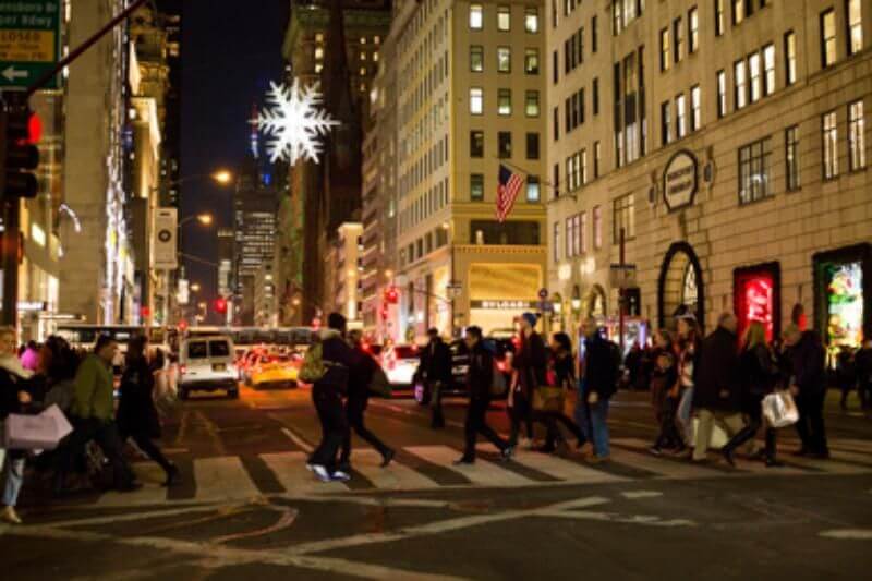 Discover New York’s Christmas Magic: Iconic Sights & Festive Delights 