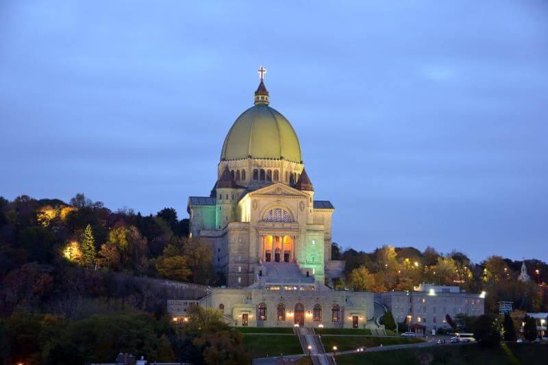 Explore Eastern Canada’s Best: Iconic Landmarks, Scenic Beauty, & Adventure 