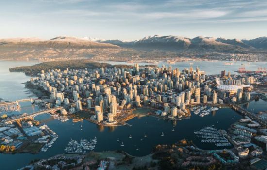 Discover Western Canada: From Majestic Mountains to Vibrant Cities