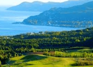 Exclusive Private Fall Colors Tour of Charlevoix with Tomato Wine Tasting