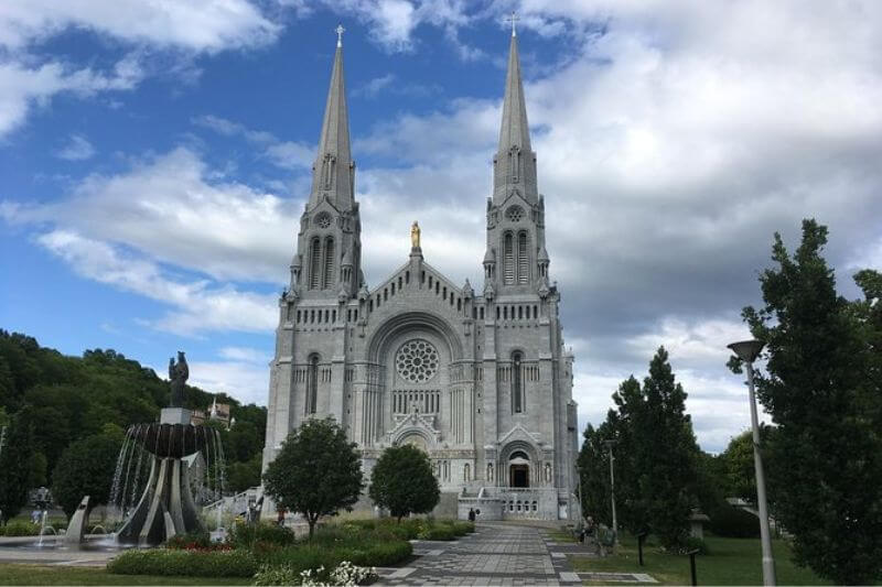 Exclusive Private Tour: Montmorency Falls & Beaupré Coast Luxury Adventure