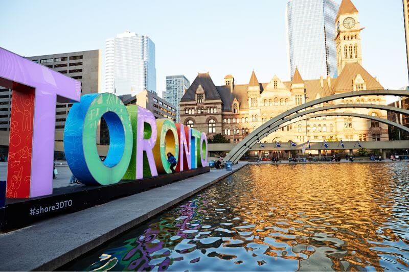 Toronto & Niagara Falls: 5 Days of Adventure and Wonder