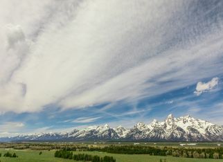 Ultimate Escapade: Yellowstone & Teton Adventures