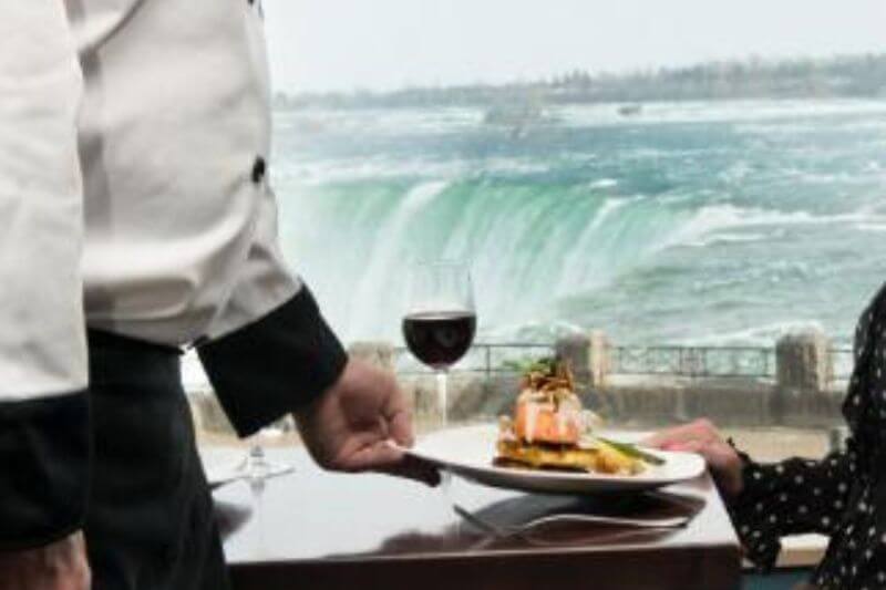 Romantic Niagara Escape: Falls & Vineyards