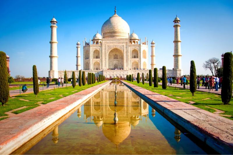 Royal India Unveiled: Taj, Temples, Ganges & Timeless Wonders