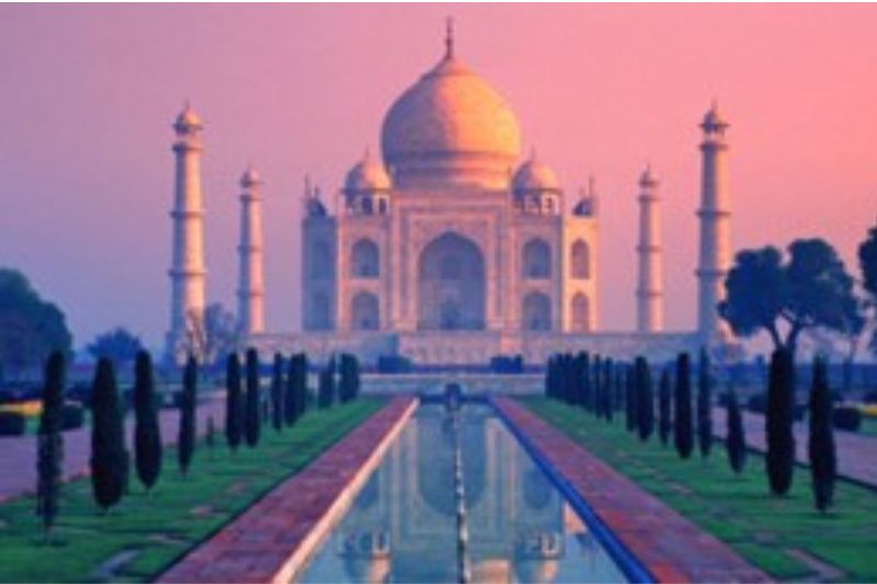 Royal India Unveiled: Taj, Temples, Ganges & Timeless Wonders