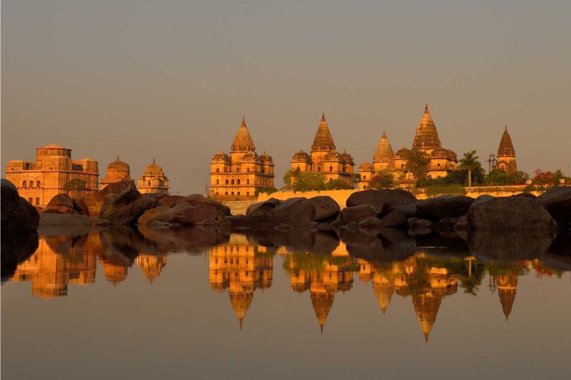 Royal India Unveiled: Taj, Temples, Ganges & Timeless Wonders